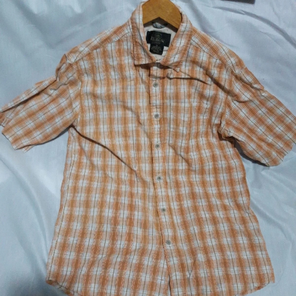 Plaid botton up short sleeve shirt